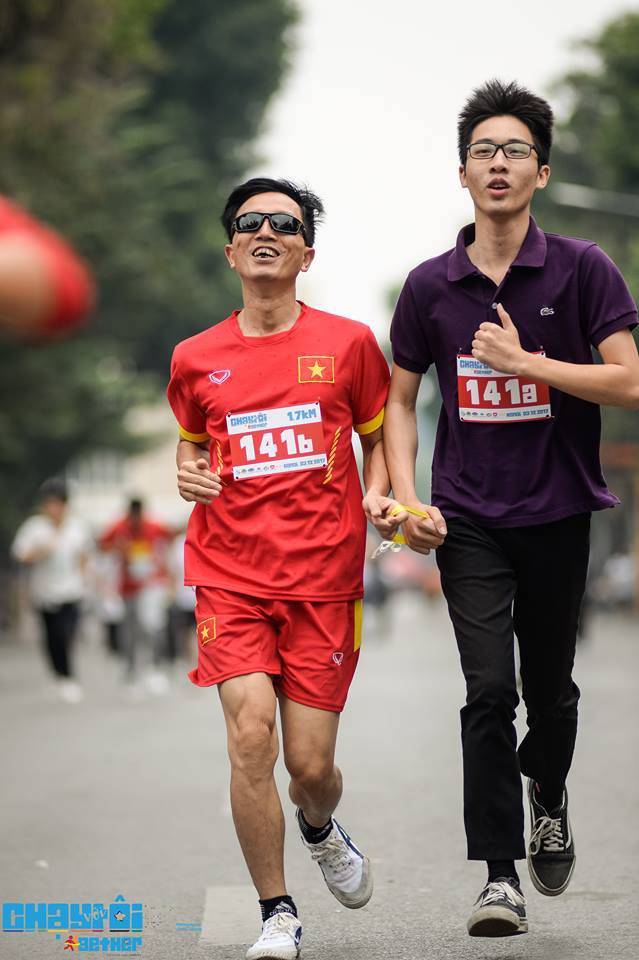 Anh Nguyễn Huy Việt chạy bộ trong sự kiện Chạy với tôi - Run 2Gether. Ảnh: Vietnam And Friends