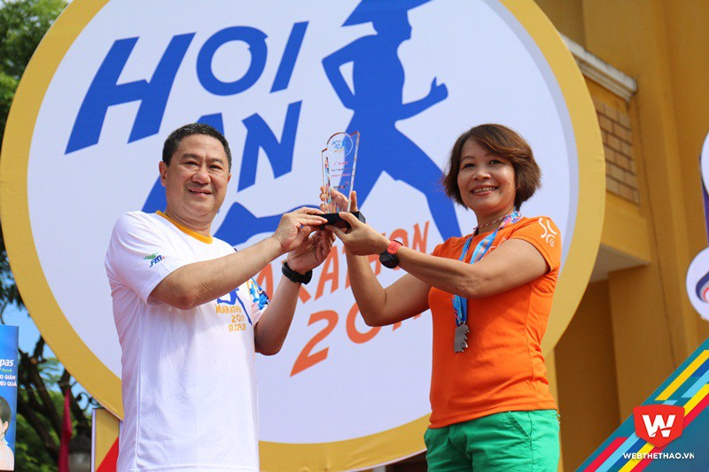 Chị Phạm Thị Thọ lần đầu giành giải cao nhất trong một cuộc thi chạy bộ