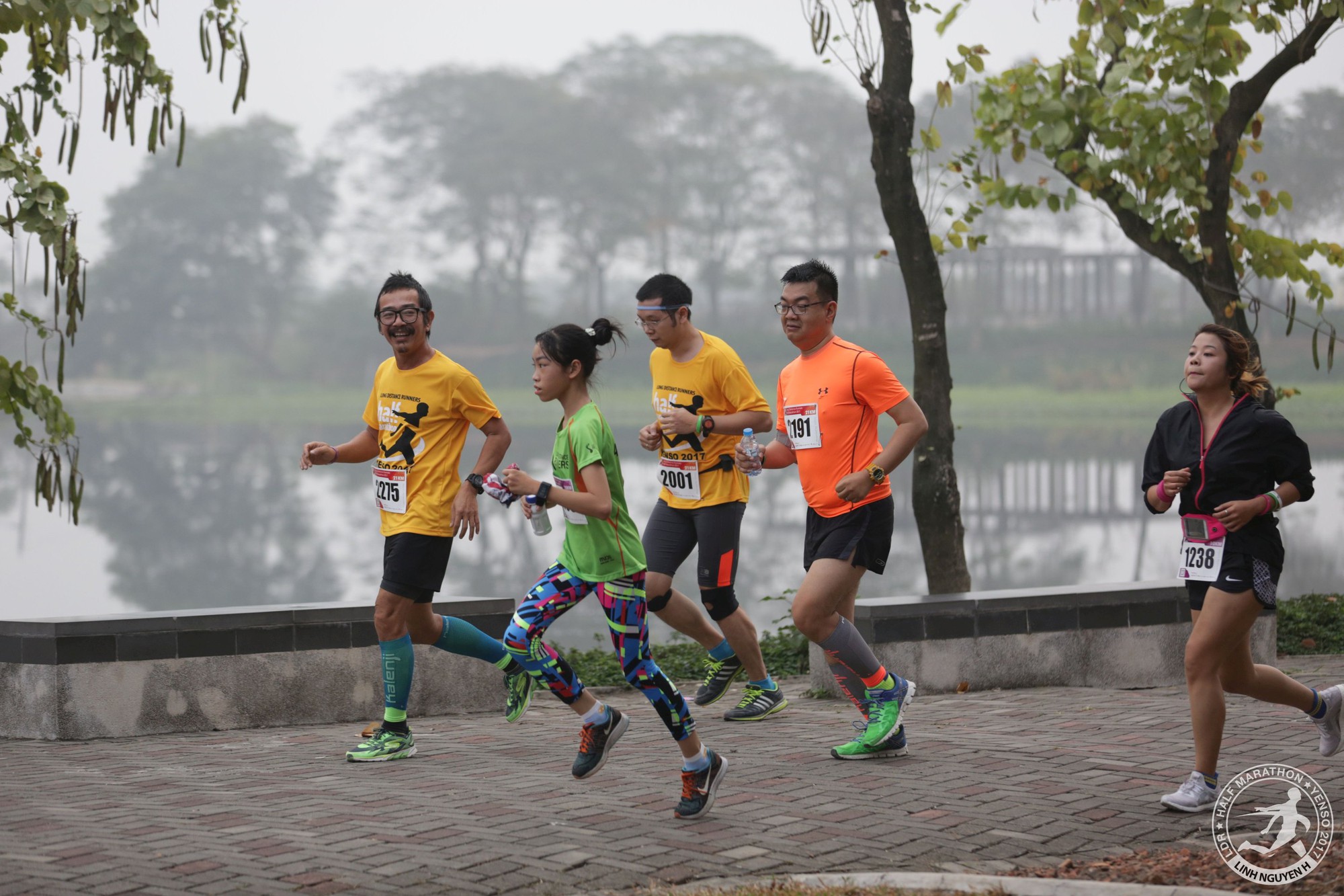 ''Tôi hỏi những người bị bệnh cột sống cách chữa để chạy half marathon. Mọi người đều hoài nghi vì với họ, đi bộ còn khó khăn''