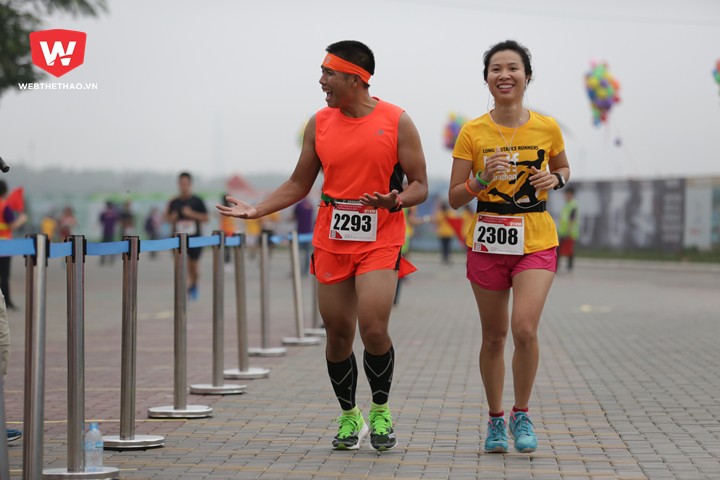 VĐV Nguyễn Hoàng Yến (2308) từng kiệt sức khi tham gia giải chạy LDR Half Marathon lần 1 nhưng lần này cô hoàn thành 21km rất dễ dàng. Cách đây mấy tháng, cô tham gia thi đấu ba môn phối hợp Ironman 70.3 Vietnam 2016 tại Đà Nẵng