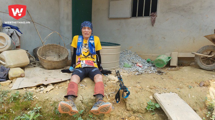 VĐV Nguyễn Đỗ Hùng, người cao tuổi chạy marathon nhanh nhất Việt Nam, cũng không chịu nổi nhiệt