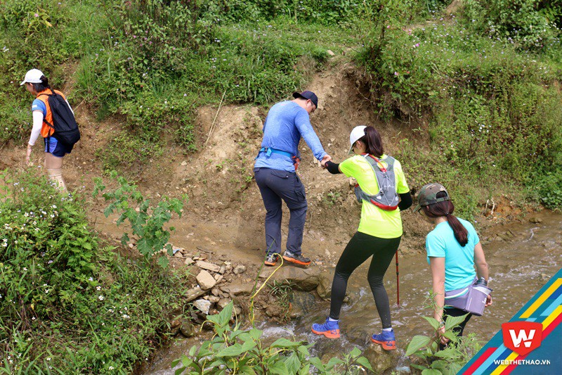 Chạy trail 10km 15km Vietnam Mountain Marathon cần mang những gì - Ảnh 8.