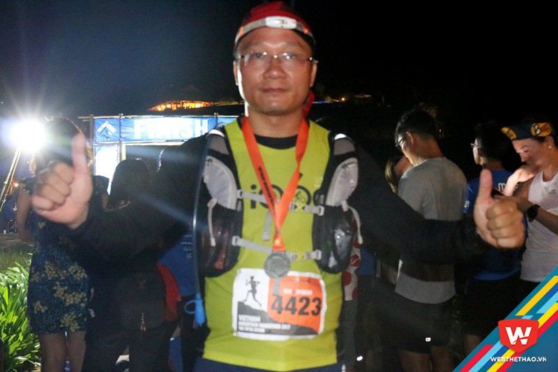 Ông Khuất Việt Hùng, một ''quan chức'' nổi tiếng trong giới chạy bộ phong trào. Đây là lần đầu tiên ông Khuất Việt Hùng chạy Vietnam Mountain Marathon