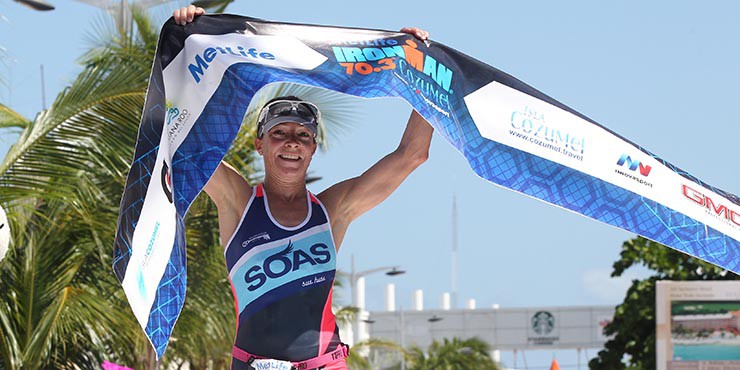 Suse Huse Cruz vô địch nữ Ironman 70.3 Cozumel 2016