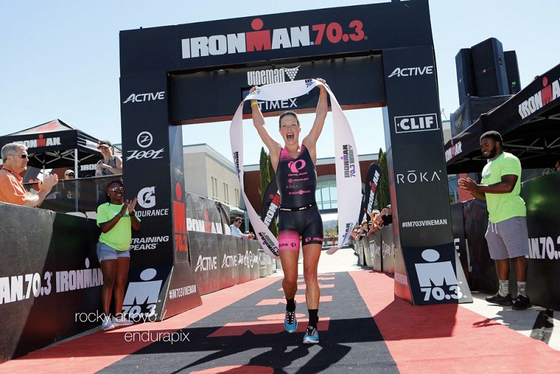 Holly Lawrence VĐ 2 giải Ironman 70.3 lớn chỉ trong vòng 1 tháng