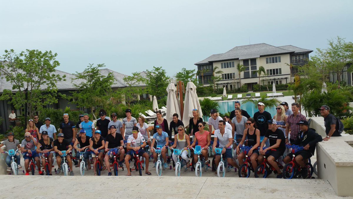 Dàn sao triathlon thế giới tại Bahamas. Ảnh Island House Triathlon