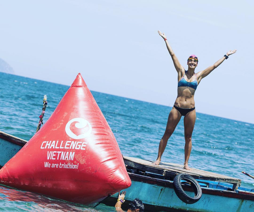 Johanna Solano khoe cơ thể tuyệt mĩ trên biển Nha Trang