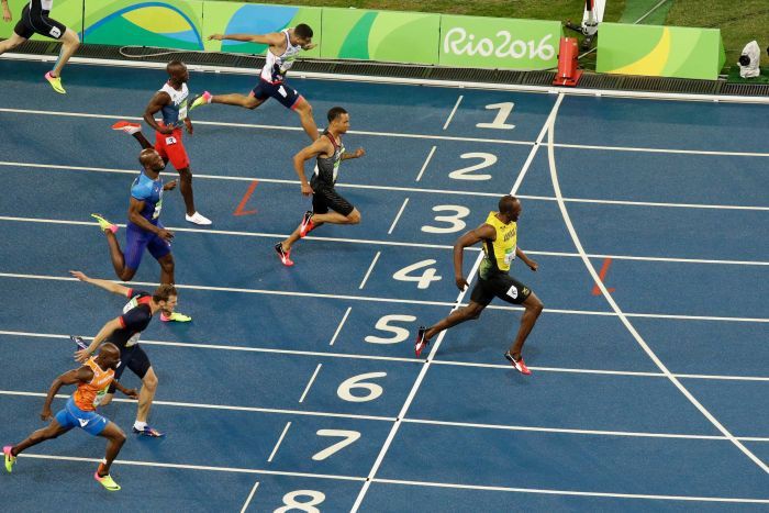 Usain Bolt đào sâu khoảng cách so với phần còn lại của thế giới