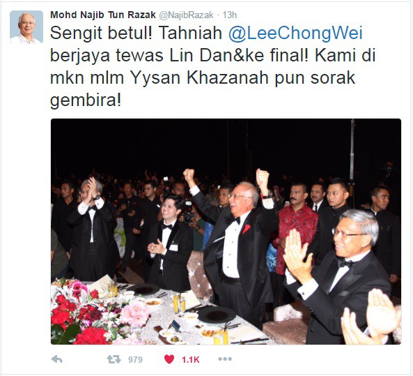 Thủ tướng Malaysia chia sẻ niềm vui với Lee Chong Wei