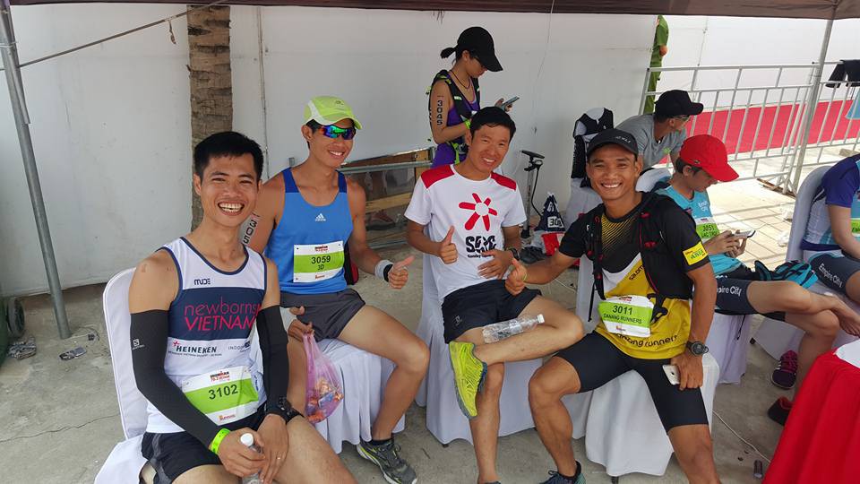 Các VĐV đảm nhận phần thi chạy bộ: Cao Ngọc Hà (team Newborns Vietnam, Đan Quyết (team 3D), Đàm Hồng Phong (team 3D), Trần Duy Quang (Danang Runnerss)