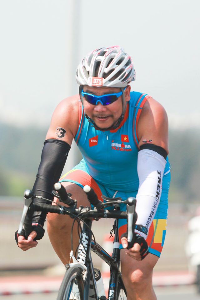 ''Ngài fun run'' thi môn xe đạp tại Ironman 70.3 Vietnam