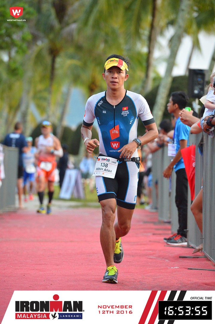 Minh Anh trong phần thi chạy bộ