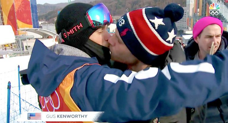 Gus Kenworth và nụ hôn đồng tính đầu tiên trong lịch sử Olympic