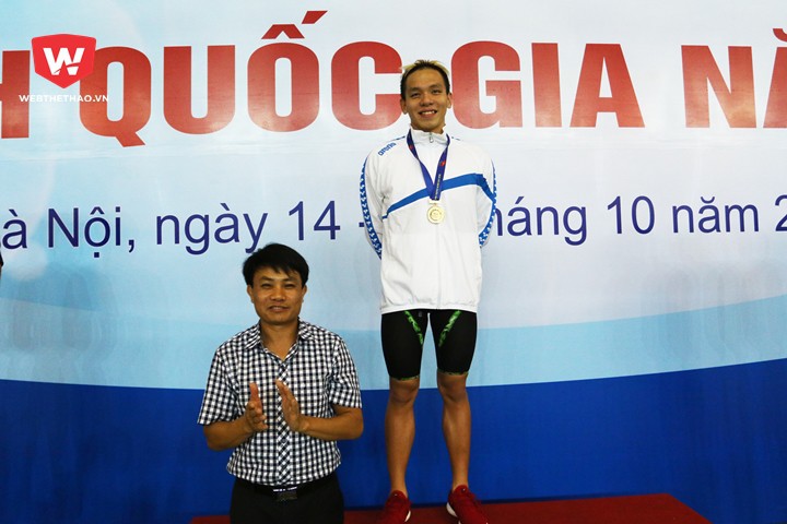 Trần Duy Khôi giành HCV 200m hỗn hợp nam với thời gian 2 phút 04 giây 27