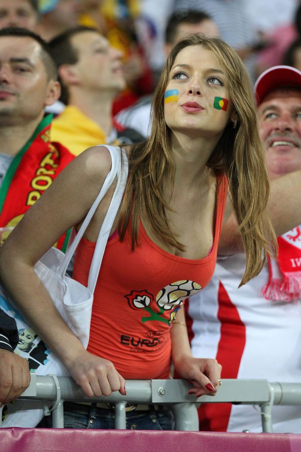 BEUC cảnh báo người hâm mộ cảnh giác với áo đấu mùa EURO từ năm 2012
