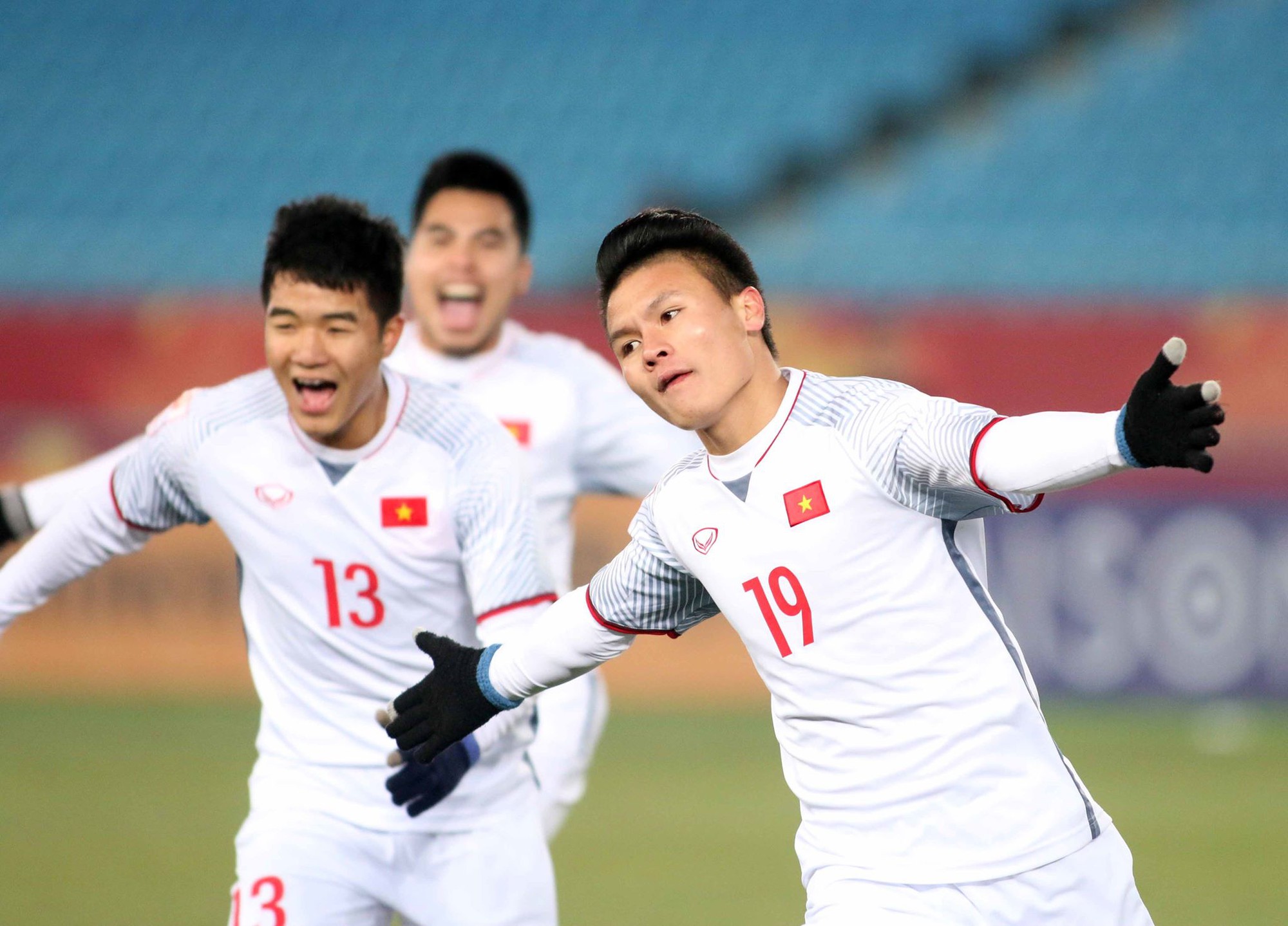 Quang Hải ghi bàn thắng gỡ hòa cho U23 Việt Nam