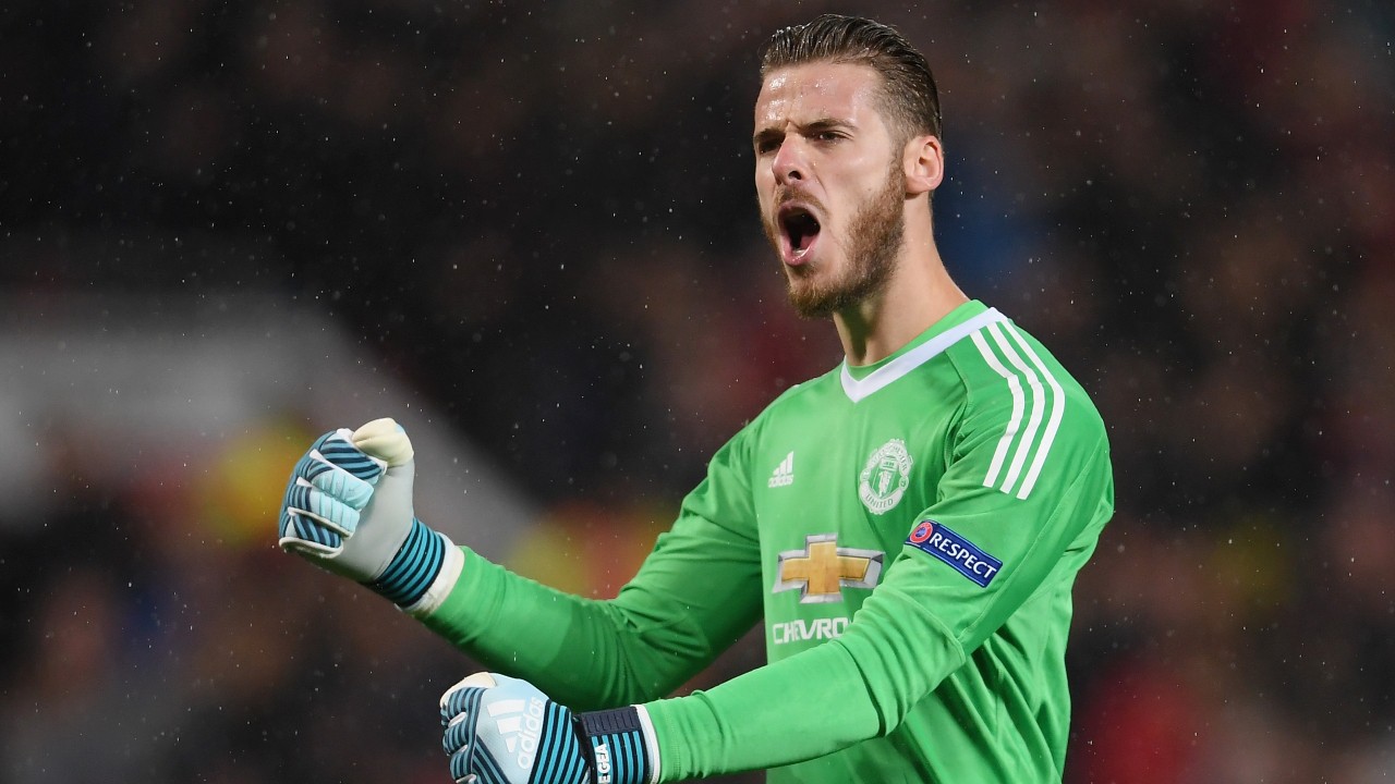 Đáng ngạc nhiên khi đây mới là lần đầu tiên De Gea giành được Găng tay vàng từ khi chuyển tới Old Trafford vào năm 2011