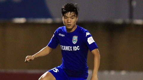 Hình ảnh Quảng Nam FC có bản hợp đồng đầu tiên với hậu vệ Trịnh Văn Hà