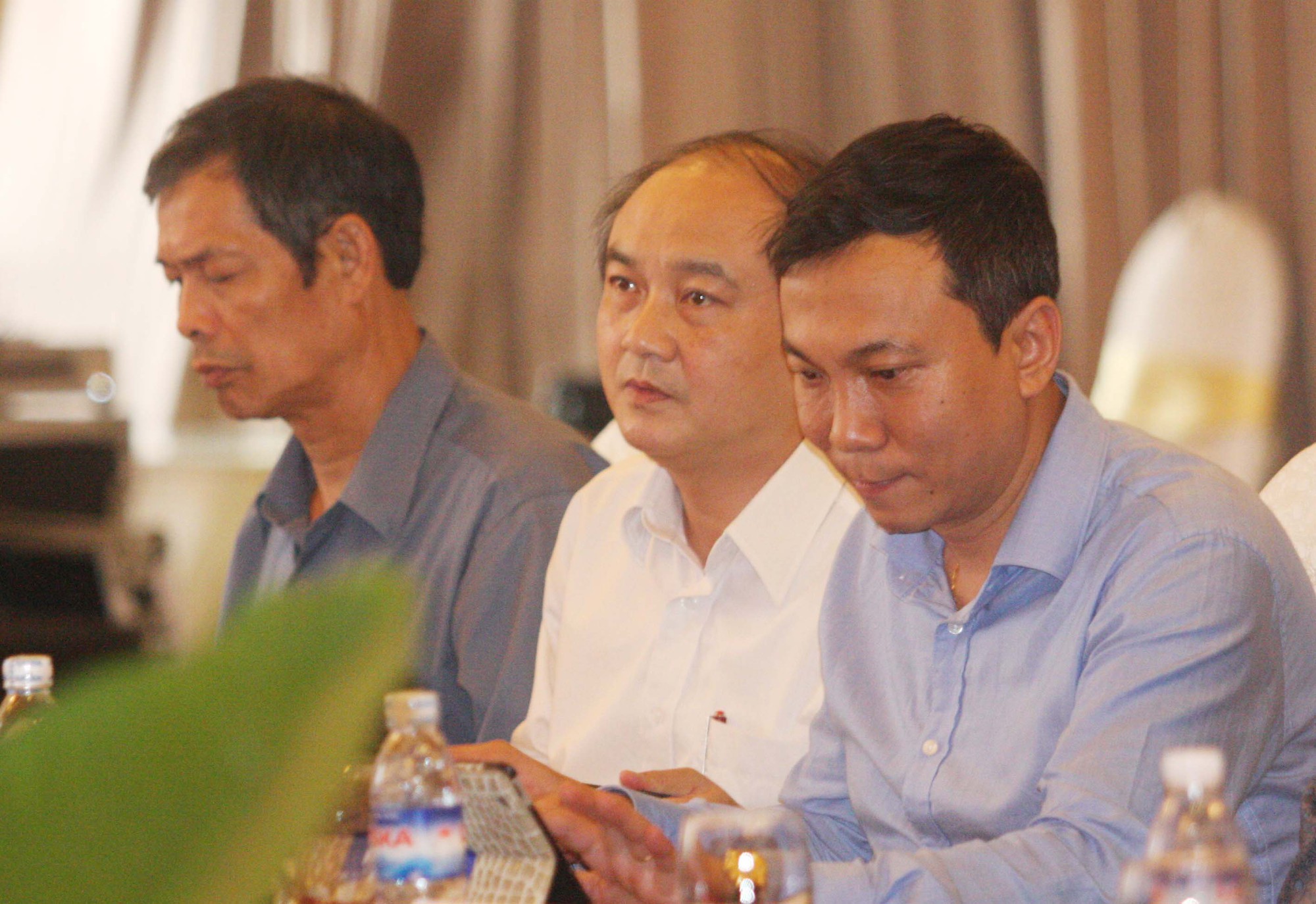  Tổng cục trưởng Tổng cục TDTT Vương Bích Thắng và  phó Chủ tịch VFF Trần Quốc Tuấn.