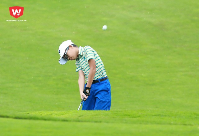 Trí đã làm quen với môn Golf được gần 6 năm dưới sự hướng dẫn chỉ bảo ban đầu từ người bố...