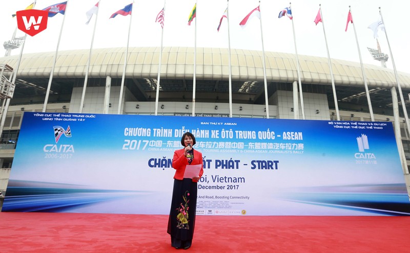 Bà Lê Thị Hoàng Yến (Phó TCT Tổng cục TDTT) phát biểu tại Lễ khai mạc.