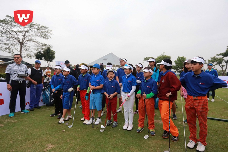 Buổi giao lưu tập huấn của hai Golfer nổi tiếng Thái Lan đã thu hút khá nhiều tài năng nhí của golf Việt Nam.