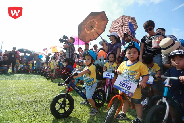 Cuộc đua kì thú được chính thức xuất phát tại Hà Nội với gần 600 cua rơ tham gia tai bốn nhóm đó là nhóm từ 1-2 tuổi, nhóm 3 tuổi, nhóm 4 tuổi và nhóm 5-6 tuổi.