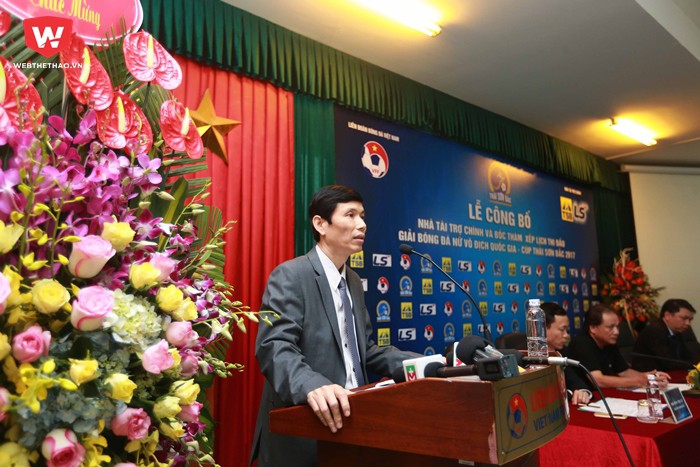 Ông Bùi Đình Tế (Chủ tịch HĐQT công ty Thái Sơn Bắc - Đại diện nhà tài trợ) phát biểu trong buổi Lễ.