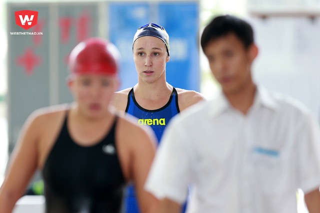 Dù chỉ bơi kiểm tra nhưng Evelyn Verraszto vẫn đủng đỉnh về nhất vòng loại 400 m nữ ở giải vô địch quốc gia, vượt VĐV Việt Nam gần 1 vòng bể.