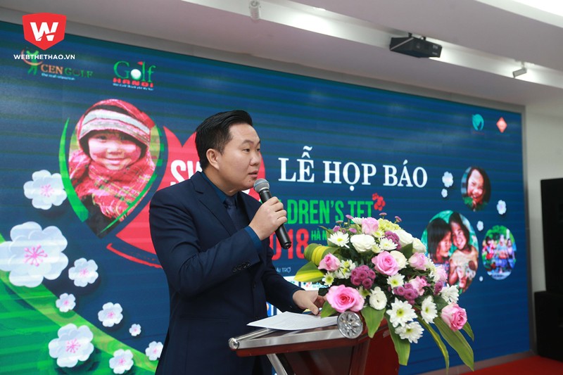 Ông Phạm Văn Tuấn phát biểu công bố giải.