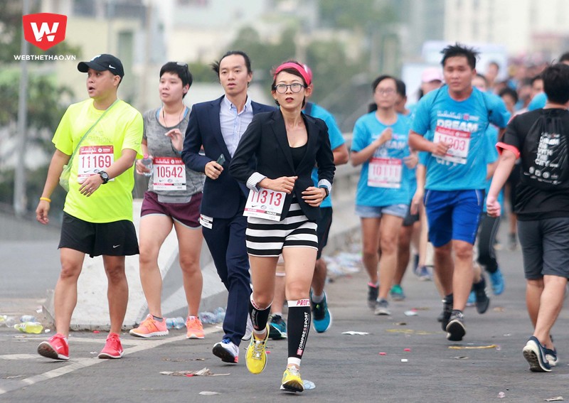 ...và không kém phần quyến rũ thu hút mọi ánh mắt trong suốt cự ly mà họ tham gia, đó đã trở thành những điểm nhấn vô cùng thú vị tại HCMC Marathon 2018.