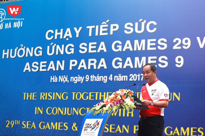 Ông Lê Khánh Hải (Thứ trưởng Bộ VH-TT-DL) phat biểu khai mạc chương trình.