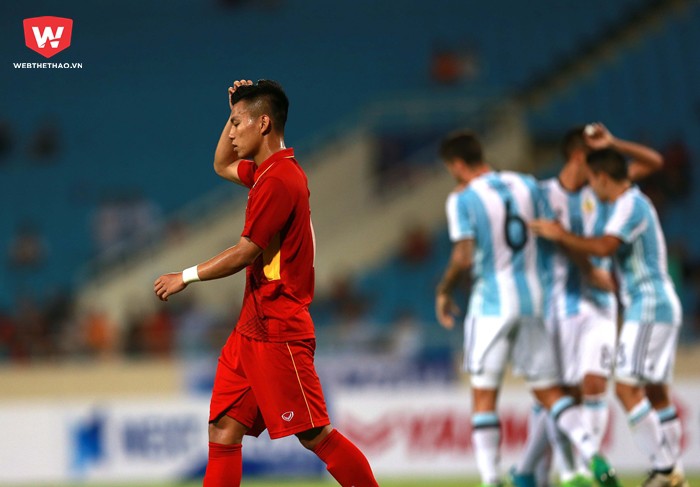 Các chân sút đến từ Nam Mỹ đã liên tục khiến những cầu thủ Việt Nam phải ôm đầu thất vọng với 5 bàn thua không gỡ.