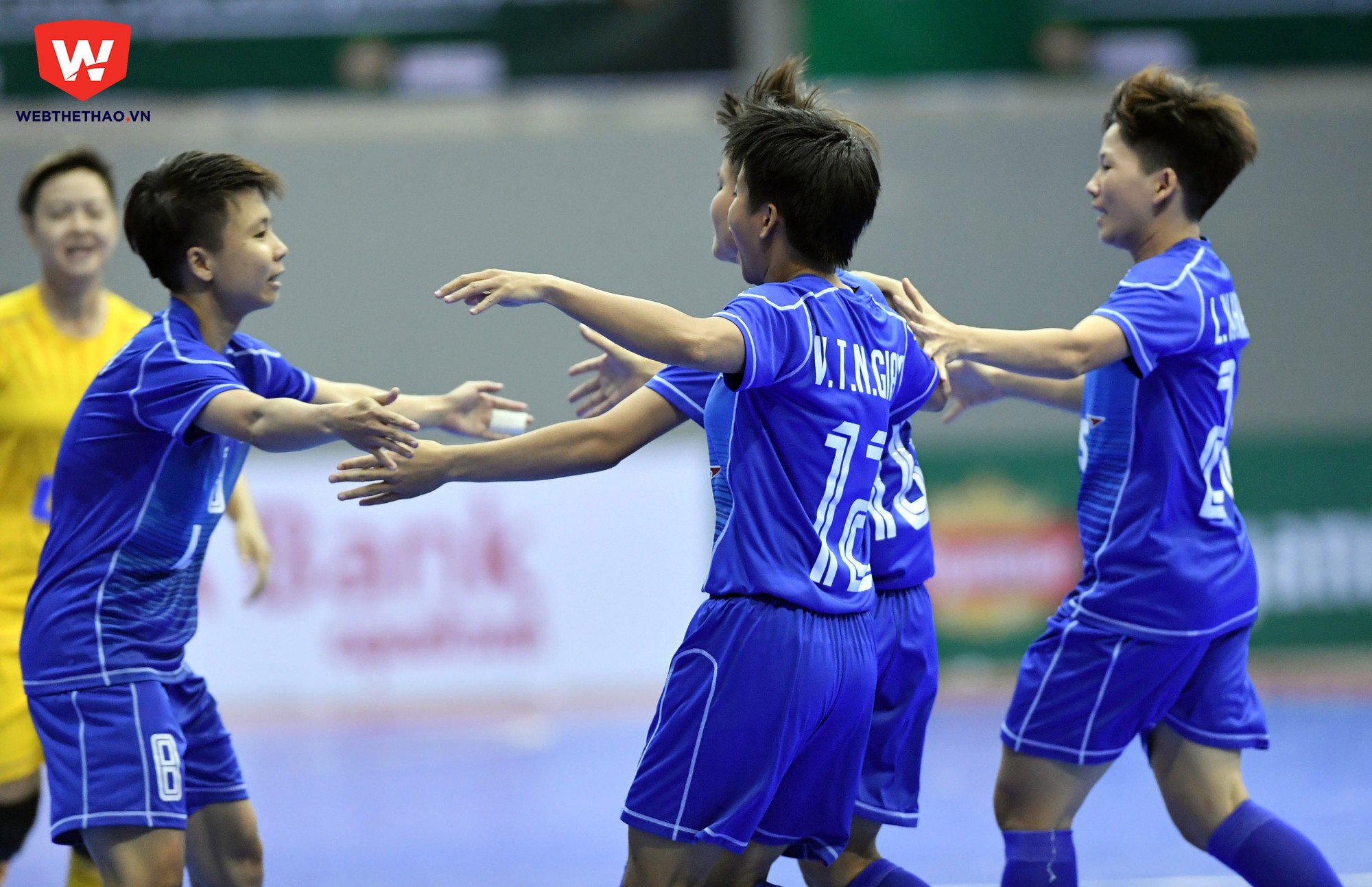 Các cô gái Việt Nam đã dễ dàng lấy được 3 điểm từ đội chủ nhà WFC