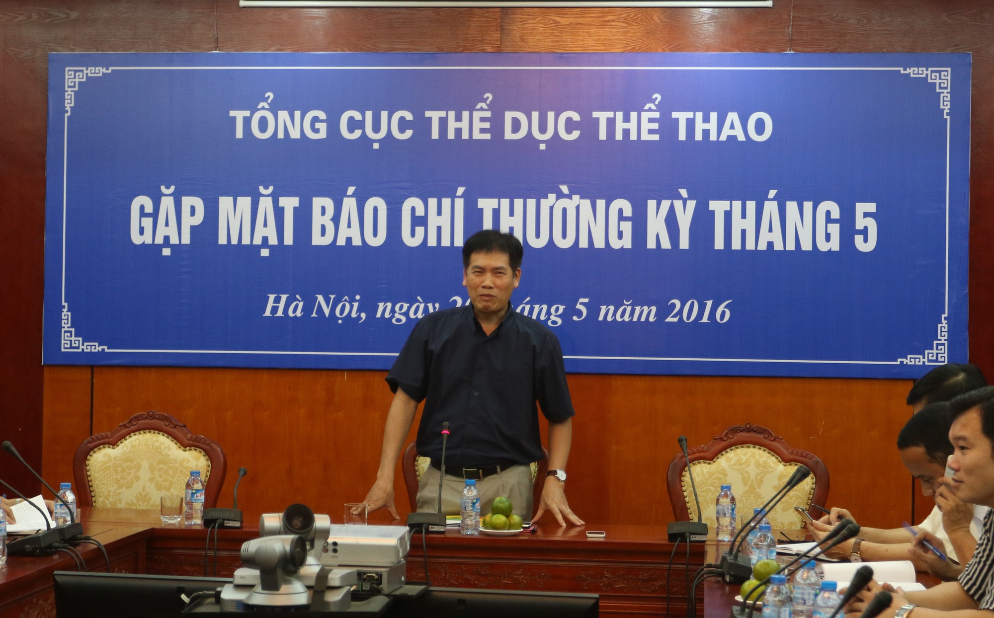 Phó Tổng cục trưởng Tổng cục TDTT Trần Đức Phân chia sẻ tại buổi gặp gỡ báo chí thường kỳ. 