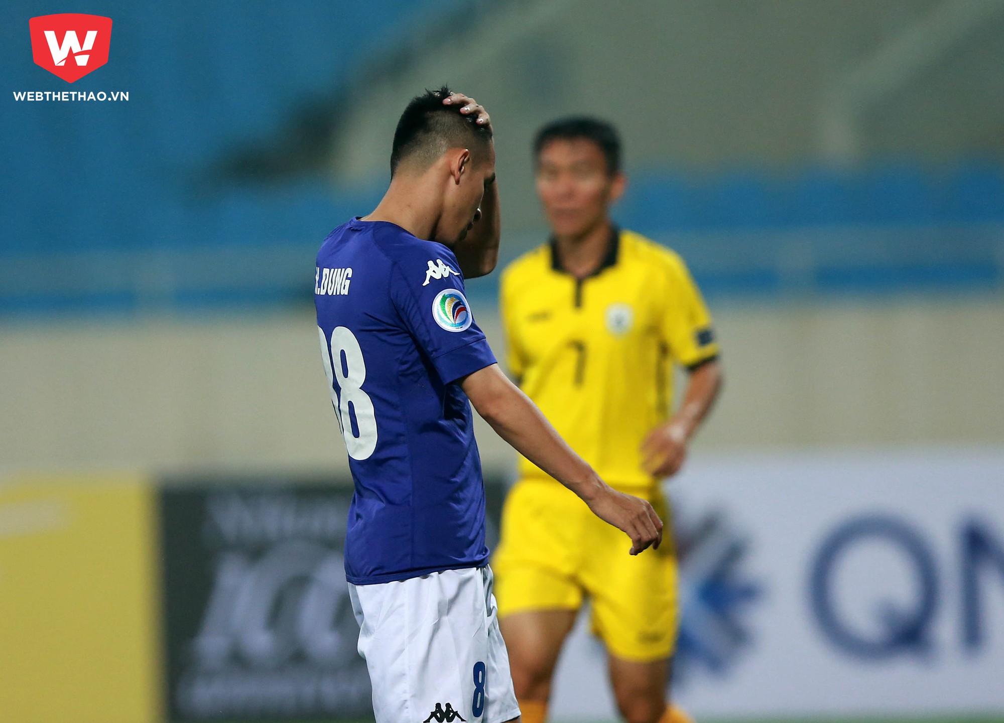 Các cầu thủ vẫn chưa khiến HLV Chu Đình Nghiêm hài lòng dù thắng tới 4-0. Ảnh: Hải Đăng.
