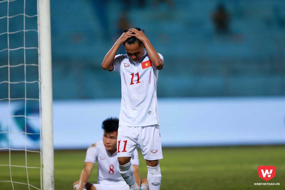 U.19 Việt Nam bỏ lỡ quá nhiều cơ hội ghi bàn ở trận ra quân giải U.19 Đông Nam Á 2016. Ảnh: Hải Đăng