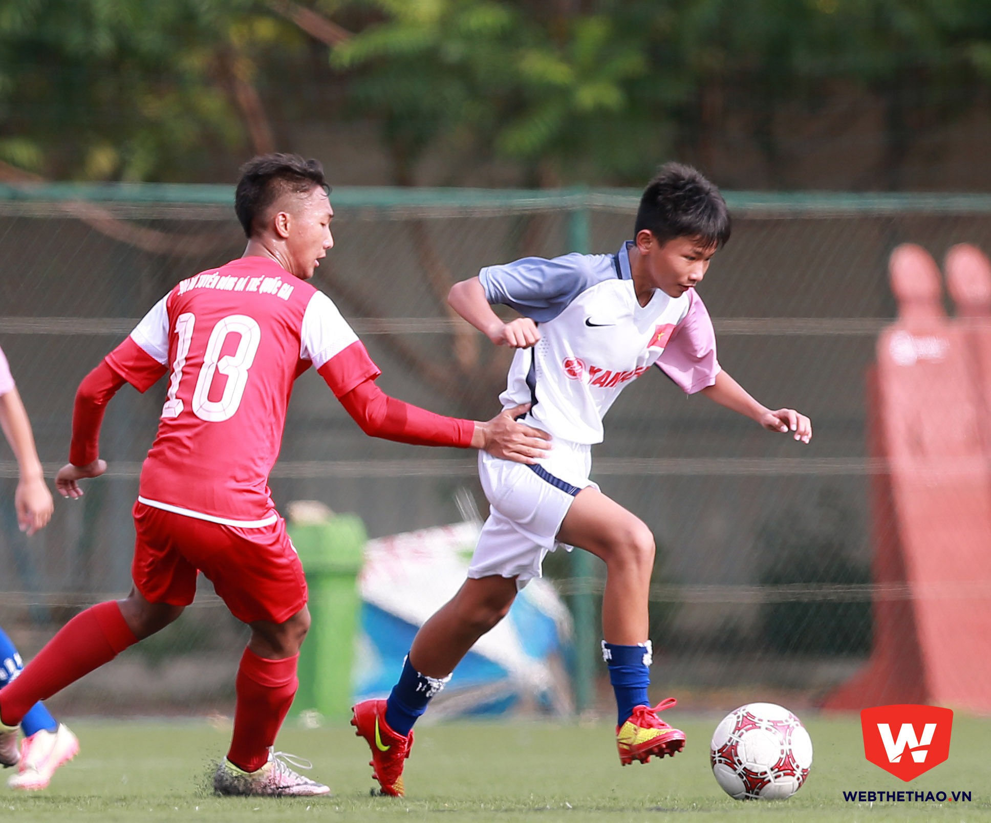 U.13 Bóng đá học đường Yamaha 2016 chủ động và tự tin cầm bóng hơn trước đối thủ dự tuyển U.14 Việt Nam
