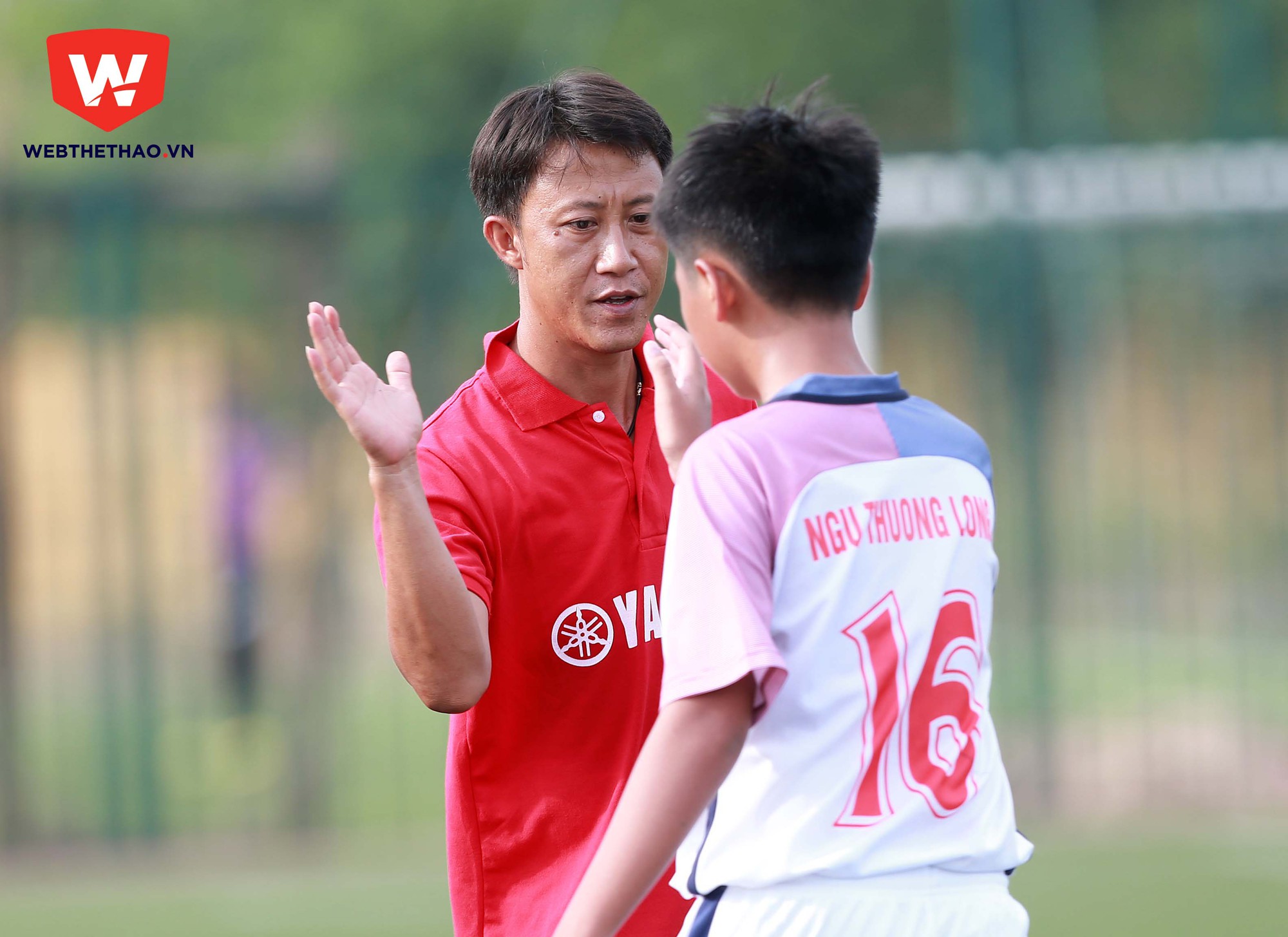HLV Nguyễn Thành Công rất hài lòng với thái độ thi đấu của các học trò.