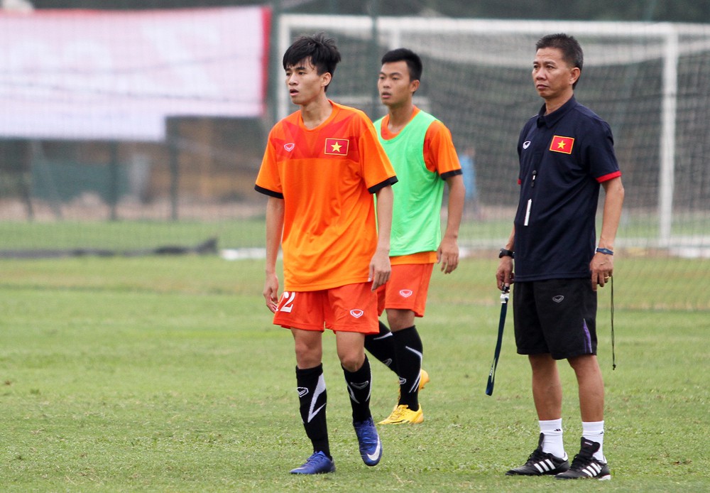 HLV Hoàng Anh Tuấn vẫn giữ Phan Thanh Hậu cho Nations Cup 2016.