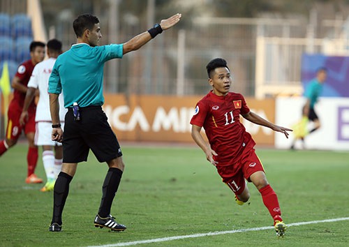 Minh Dĩ đang là cầu thủ nổi bật của U.19 Việt Nam.