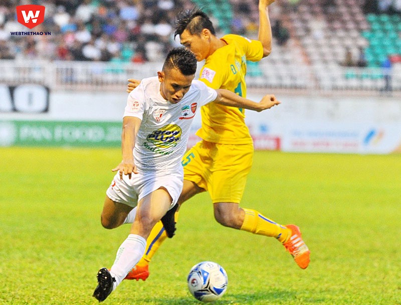 Bàn thắng mở tỷ số 1-0, là pha lập công thứ 3 của tiền vệ Hồng Duy ở V.League 2016.