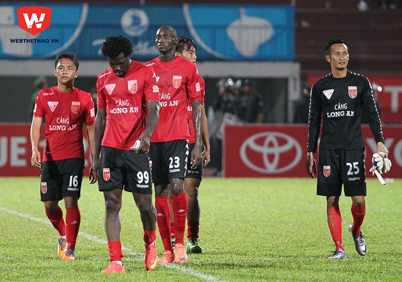 Long An sẽ gặp Viettel hoặc Nam Định ở trận play-off mùa giải 2016. Ảnh: Hoàng Triều.