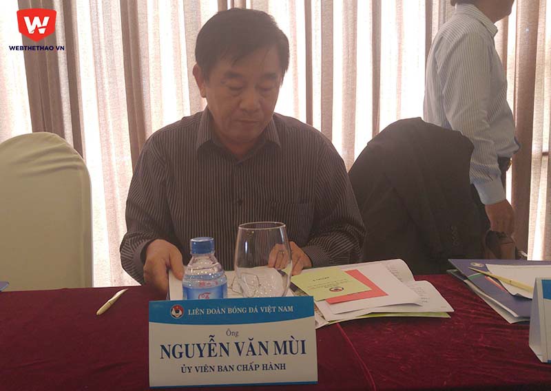 Trưởng ban trọng tài QG Nguyễn Văn Mùi có mặt trong buổi họp sáng nay của BCH VFF. Ảnh: Hải Nguyễn.
