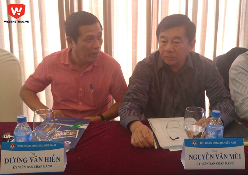 Trưởng ban trọng tài QG Nguyễn Văn Mùi tiếp tục tại sau cuộc họp sáng nay của BCH VFF. Ảnh: Hải Nguyễn
