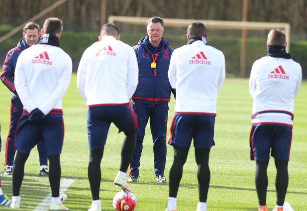 Van Gaal luôn biết cách vượt qua khó khăn