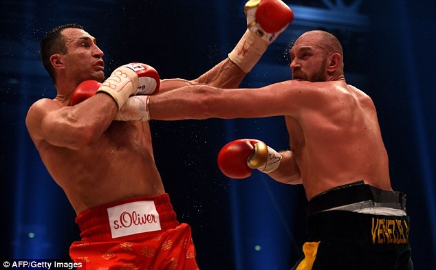 Klitschko (trái) đã thua Fury hồi tháng 11 năm ngoái