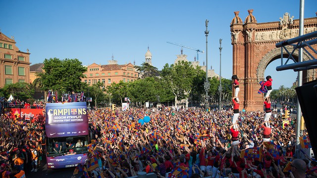 Thư EURO: Tìm ''hơi thở'' trái bóng Beau Jeu ở Barcelona