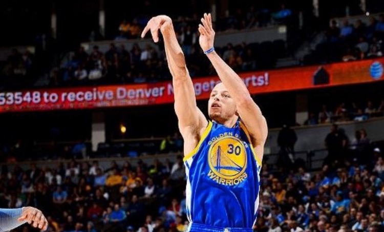 Tin NBA ngày 31/12: Dù vừa chữa lành chấn thương mắt cá, Curry đã tìm lại được cảm giác ném.