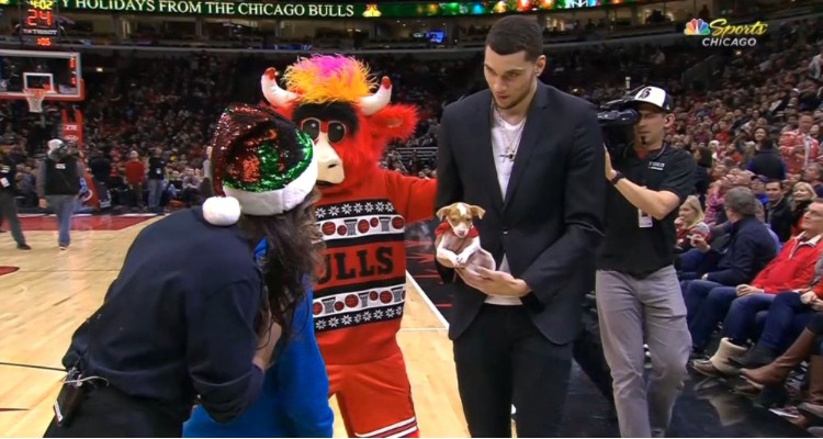 Tin NBA ngày 21/12: LaVine tặng món quà giáng sinh cho fan nhí.